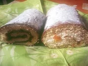 Rezept: Torte: Biskuitrolle mit Topfen-Sahne-Füllung oder mit Marmelade Torte: Biskuitrolle mit Topfen-Sahne-Füllung oder mit Marmelade - Rezept