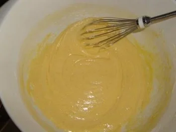 Biskuitroulade mit Erdbeeren - Rezept - Bild Nr. 2