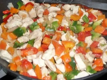 Rezept: Hähnchen-Reis-Pfanne Bild Nr. 7 Hähnchen-Reis-Pfanne - Rezept - Bild Nr. 7