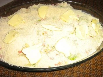 Rezept: Rosenkohlauflauf mit Schinken unter einer Semmelbrösel-Parmesankruste Bild Nr. 7 Rosenkohlauflauf mit Schinken unter einer Semmelbrösel-Parmesankruste - Rezept - Bild Nr. 7