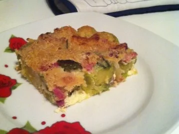 Rezept: Rosenkohlauflauf mit Schinken unter einer Semmelbrösel-Parmesankruste Bild Nr. 2 Rosenkohlauflauf mit Schinken unter einer Semmelbrösel-Parmesankruste - Rezept - Bild Nr. 2