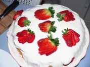 Fettarme Erbeertorte mit Joghurt - Rezept