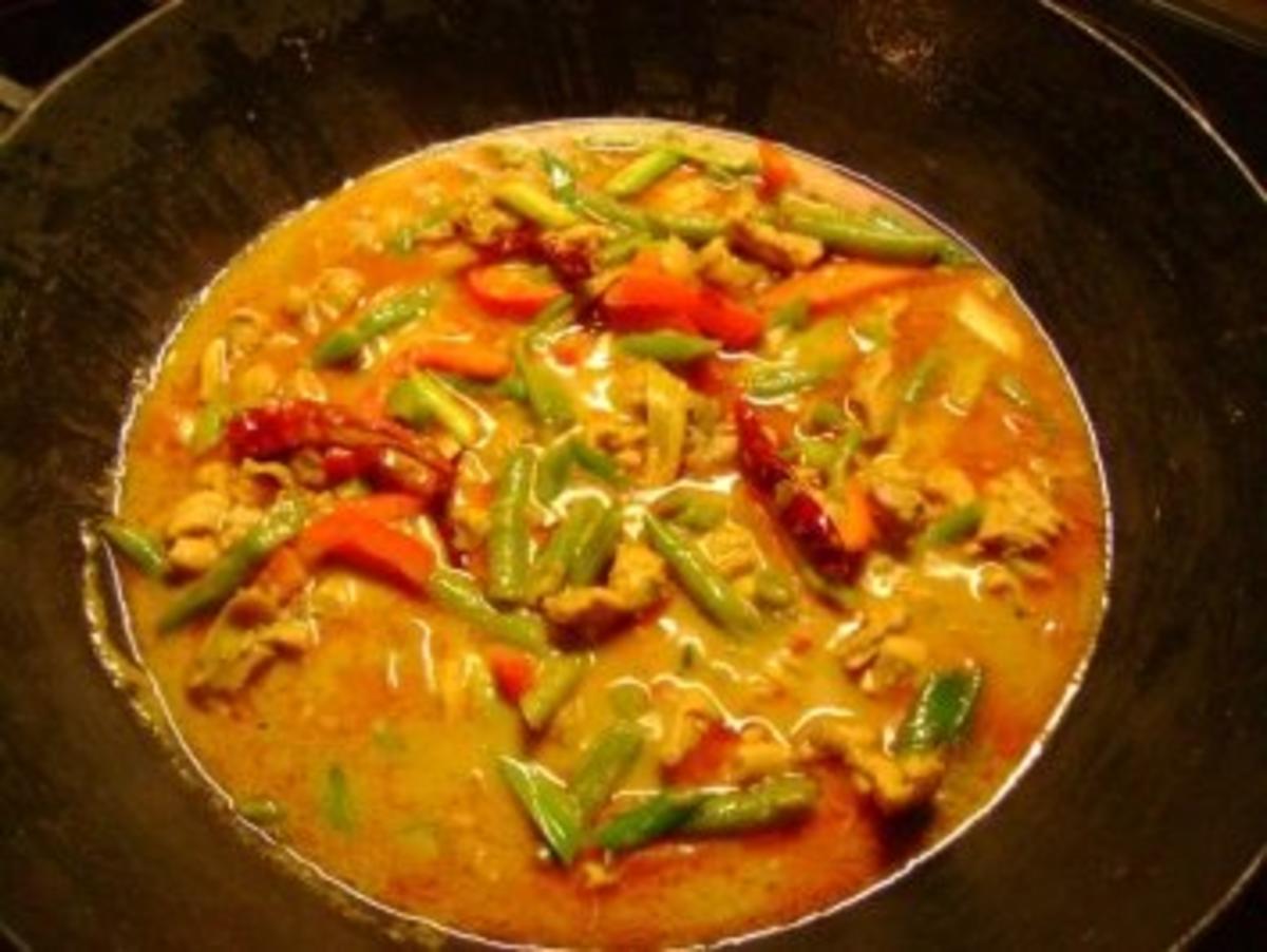 Geflügel: Grünes Hühner-Curry - Rezept - Bild Nr. 2