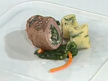 Roulade vom Gnu mit Cognacrahm mit Spinatgnocchi á la Zacherl - Rezept