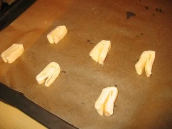 Rezept: Backwaren: Knusprige Öhrchen! Bild Nr. 3 Backwaren: Knusprige Öhrchen! - Rezept - Bild Nr. 3