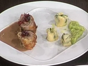 Roulade vom Gnu mit Cognacrahm und Spinat-Gnocchi (Katy Karrenbauer) - Rezept