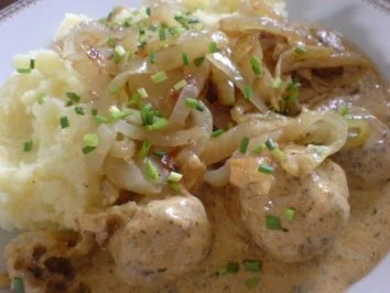 Zwiebel-Klößchen-Pfanne - Rezept