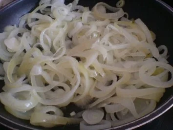 Zwiebel-Klößchen-Pfanne - Rezept - Bild Nr. 9