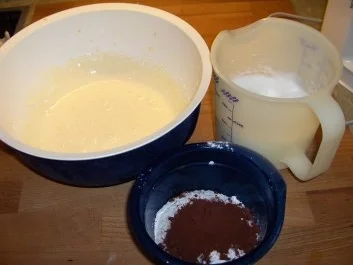 Rezept: Mini-Schwarzwälder Kirschtorte Mini-Schwarzwälder Kirschtorte - Rezept