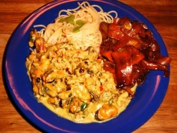 Spaghetti mit Muscheln in Kräutersoße - Rezept - Bild Nr. 5