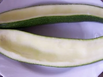 Kochen: Gefüllte Zucchini mit Tofu - Rezept - Bild Nr. 2