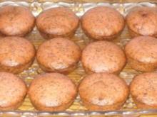 Kleingebäck - Rote-Grütze-Muffins mit Mohn - Rezept