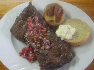 Rezept: Chimichurrisauce mit mariniertem Rumpsteak Chimichurrisauce mit mariniertem Rumpsteak - Rezept