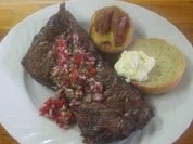 Rezept: Chimichurrisauce mit mariniertem Rumpsteak Chimichurrisauce mit mariniertem Rumpsteak - Rezept