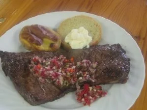 Rezept: Chimichurrisauce mit mariniertem Rumpsteak Bild Nr. 3 Chimichurrisauce mit mariniertem Rumpsteak - Rezept - Bild Nr. 3