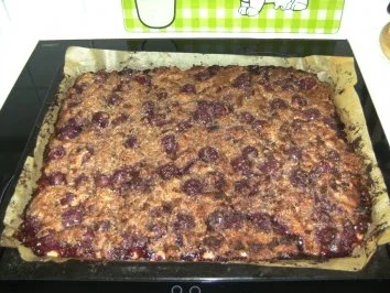 Weichsel-Mandel-Schnitten - Rezept