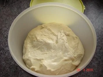 Kuchen + Torten : Hefekranz mit Nuß-Amaretto-Füllung - Rezept - Bild Nr. 2