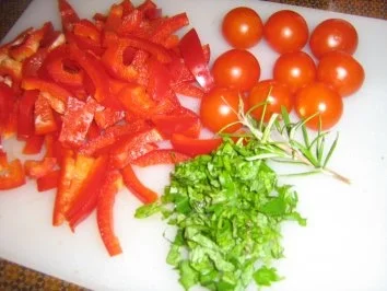 Paprika-Gulasch mit Tomätchen an Tagliatelle - Rezept - Bild Nr. 3