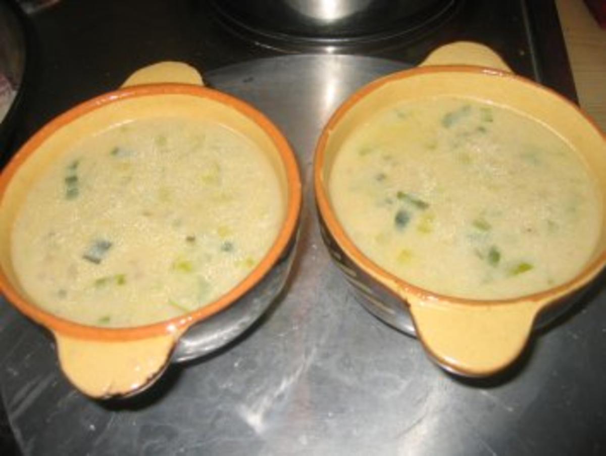 Suppe: Porree-Käse-Süppchen mit Häubchen! - Rezept - Bild Nr. 4