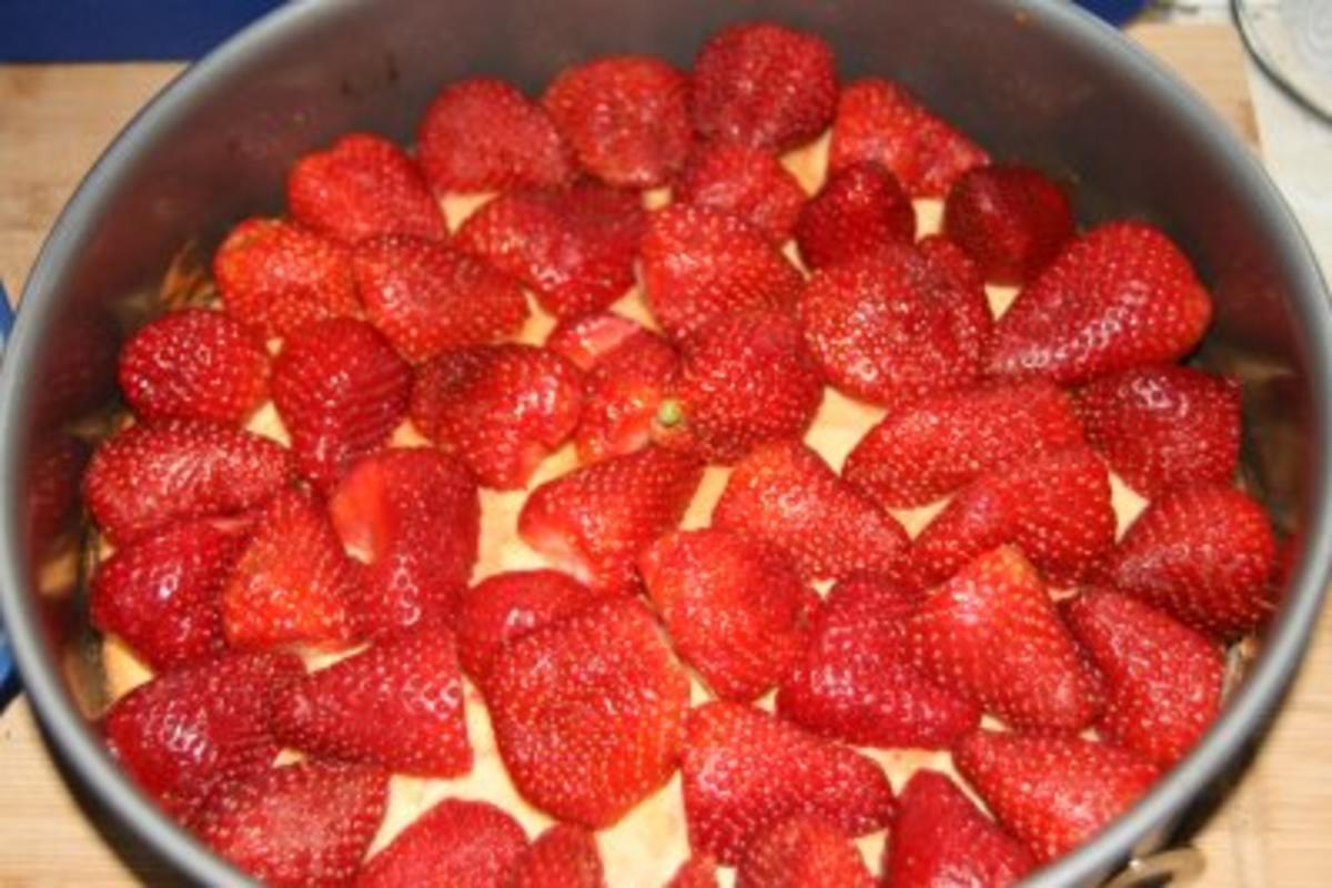 Kuchen: Erdbeer-Baiser-Torte - Rezept - Bild Nr. 5
