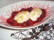 Dessert: Marzipan-Mouse auf Zimt-Kirschen - Rezept