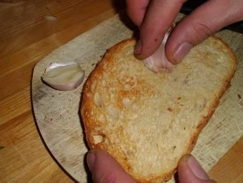 Rezept: Tomate-Mozzarella-Brot Bild Nr. 3 Tomate-Mozzarella-Brot - Rezept - Bild Nr. 3