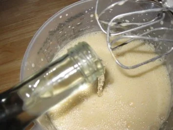 Ei, Ei, Ei ...nein nicht V........sondern mein selbstgemachter Eierlikör...Bilder sind ON - Rezept - Bild Nr. 6