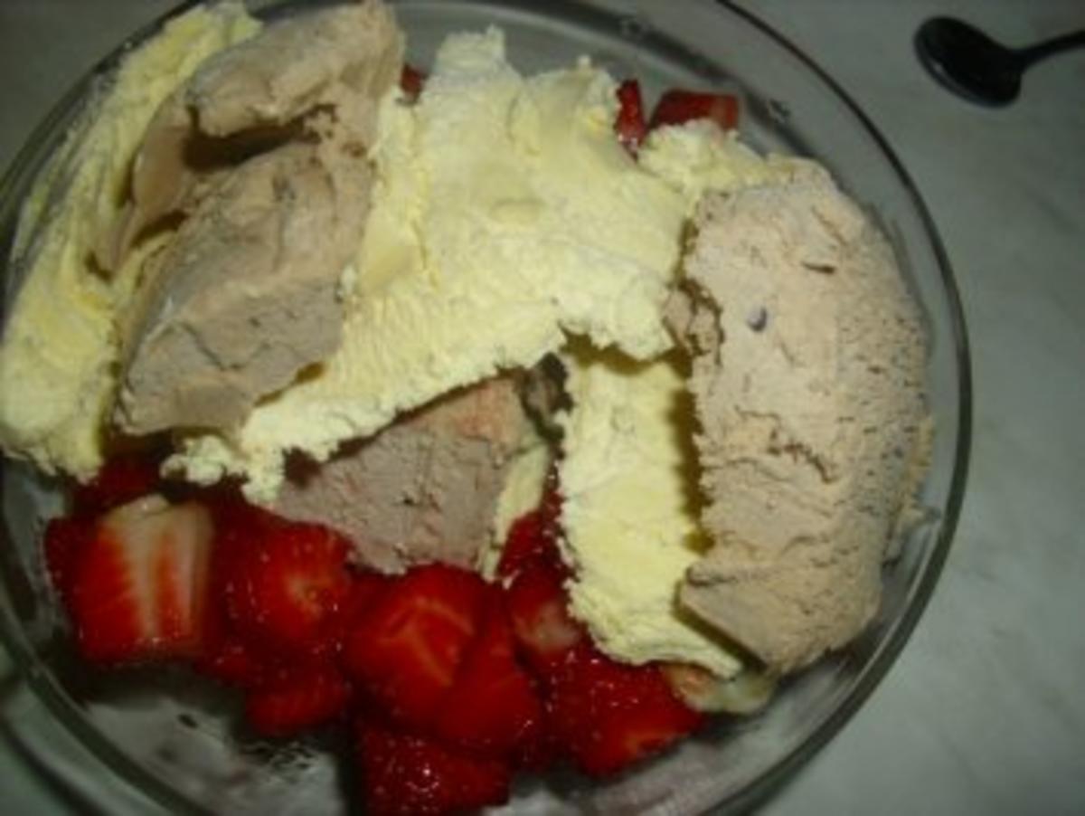 Eis mit Erdbeeren - Rezept - Bild Nr. 2