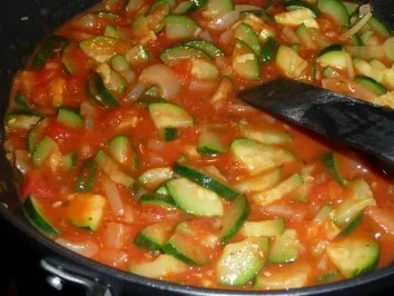 Rezept: Zucchini-Schafskäse überbacken Bild Nr. 6 Zucchini-Schafskäse überbacken - Rezept - Bild Nr. 6