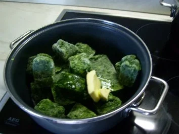 Rezept: unser Spinat mit Spiegelei - mit Bildern Bild Nr. 2 unser Spinat mit Spiegelei - mit Bildern - Rezept - Bild Nr. 2