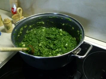 Rezept: unser Spinat mit Spiegelei - mit Bildern Bild Nr. 3 unser Spinat mit Spiegelei - mit Bildern - Rezept - Bild Nr. 3