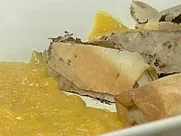 Schokoladenstrudel mit Mangokompott - Rezept