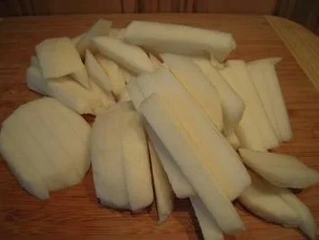 Kugelrettichgemüse an Schnitzel und Kartoffelecken - Rezept - Bild Nr. 2