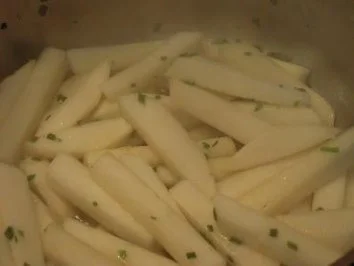 Kugelrettichgemüse an Schnitzel und Kartoffelecken - Rezept - Bild Nr. 5