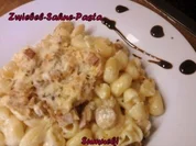Zwiebel-Sahne-Pasta gratiniert - Rezept