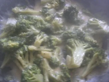 Rezept: Pangasius in Curry-Sahne ,,, Brokoli und Salzkartoffeln , ich wollte mal eine andere Variante probieren. Bild Nr. 7 Pangasius in Curry-Sahne ,,, Brokoli und Salzkartoffeln , ich wollte mal eine andere Variante probieren. - Rezept - Bild Nr. 7