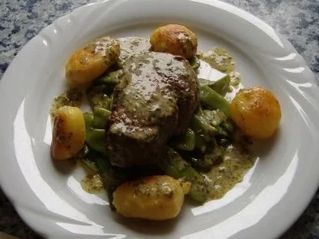 Rinderfilet mit Düsseldorfer Kräutersenfsauce - Rezept