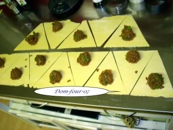 Hörnchenravioli mit Rinderhack an zwei Soßen - Rezept - Bild Nr. 2