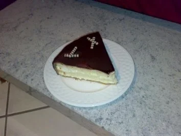 Rezept: Champagnertorte mit Marzipan-Schoko Überzug Champagnertorte mit Marzipan-Schoko Überzug - Rezept