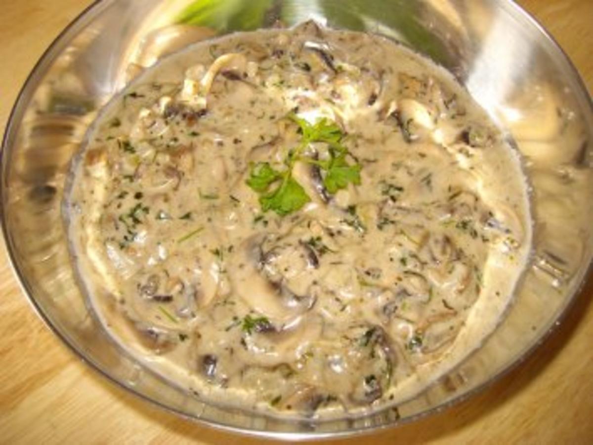 Champignonsauce mit Champignons frisch und Sahne - Rezept mit Bild ...