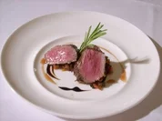 Tranche vom marinierten Lammrücken auf Balsamicoratatouille - Rezept