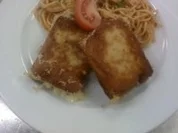 Käseplätzli mit Tomatenspaghetti - Rezept