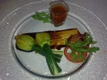 gefüllte Zucchiniblüten mit Curry-Ingwersosse - Rezept