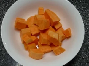 Rezept: Süßkartoffel - Rahmsüppchen Bild Nr. 4 Süßkartoffel - Rahmsüppchen - Rezept - Bild Nr. 4