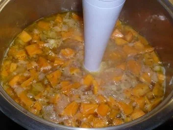 Rezept: Süßkartoffel - Rahmsüppchen Bild Nr. 10 Süßkartoffel - Rahmsüppchen - Rezept - Bild Nr. 10