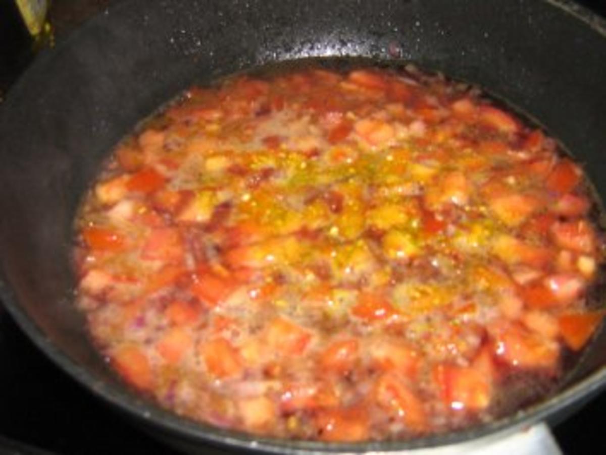 Auberginen-Zucchini Päckchen in Tomatensugo mit Oliven - Rezept - Bild Nr. 5