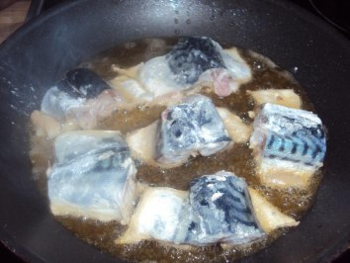 Makrele gebraten mit Zwiebeln - Rezept - Bild Nr. 2