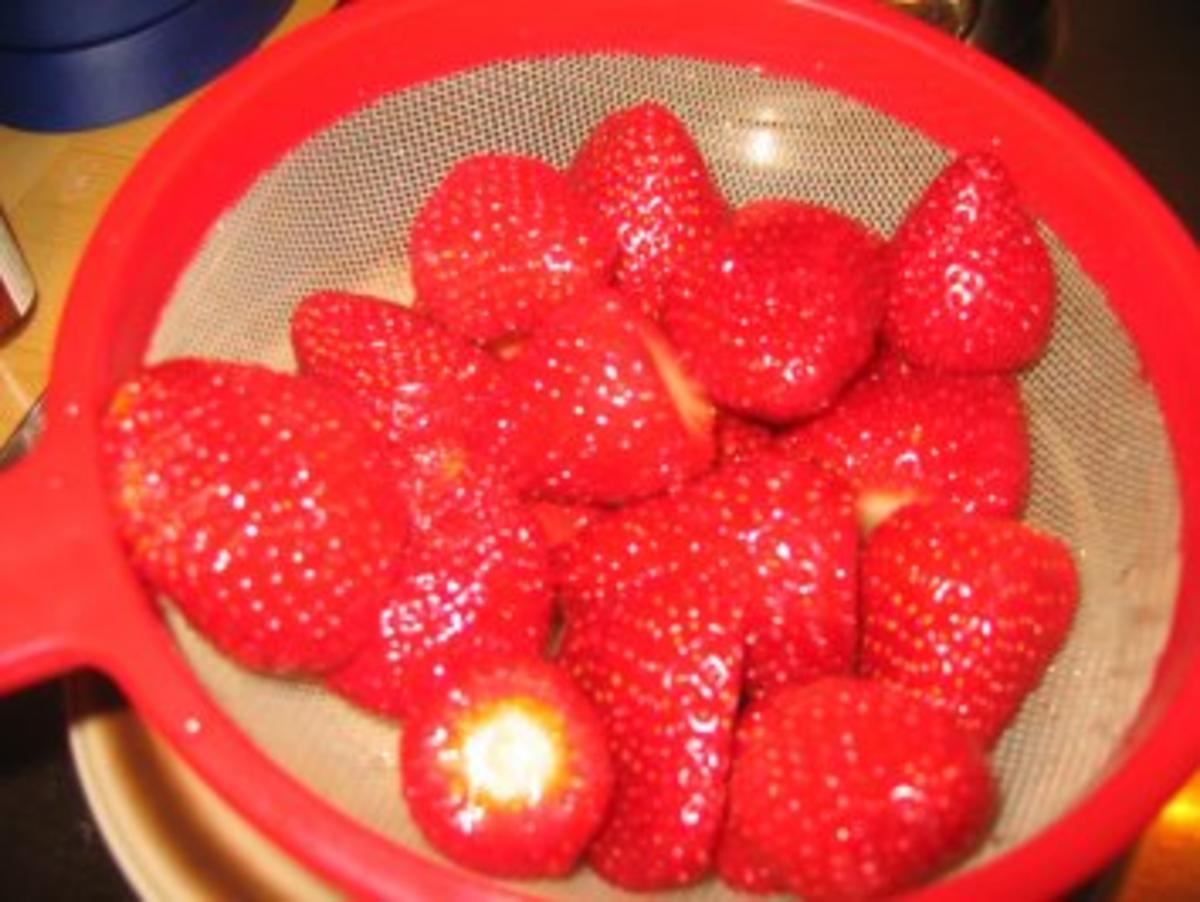 Dessert: Erdbeeren und Co. unter der Haube! - Rezept - Bild Nr. 4