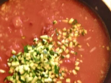 Rezept: Zucchini-Rollen mit Mozarella in Tomatensauce Bild Nr. 3 Zucchini-Rollen mit Mozarella in Tomatensauce - Rezept - Bild Nr. 3