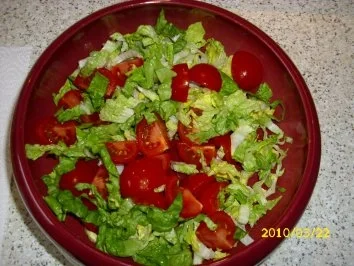 Rezept: Hähnchenfilet mit Pellkartoffeln, Kräuterquark und Salat Bild Nr. 4 Hähnchenfilet mit Pellkartoffeln, Kräuterquark und Salat - Rezept - Bild Nr. 4